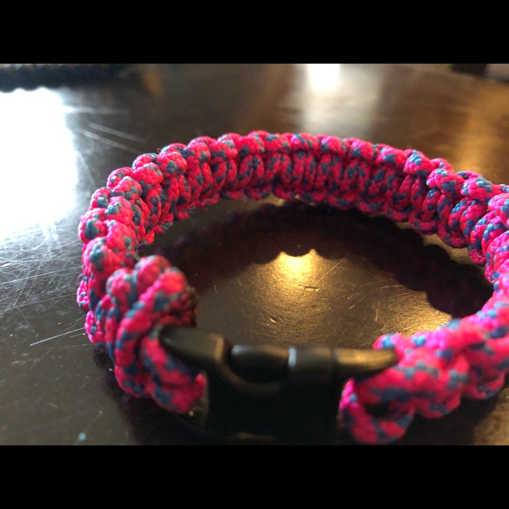 8 1/2 inch pink and blue paracord bracelet